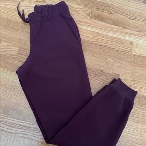 Lululemon Athletica On the Fly Maroon Joggers, size 4